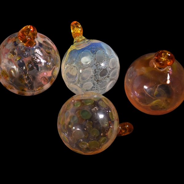 boules de Noël fuming