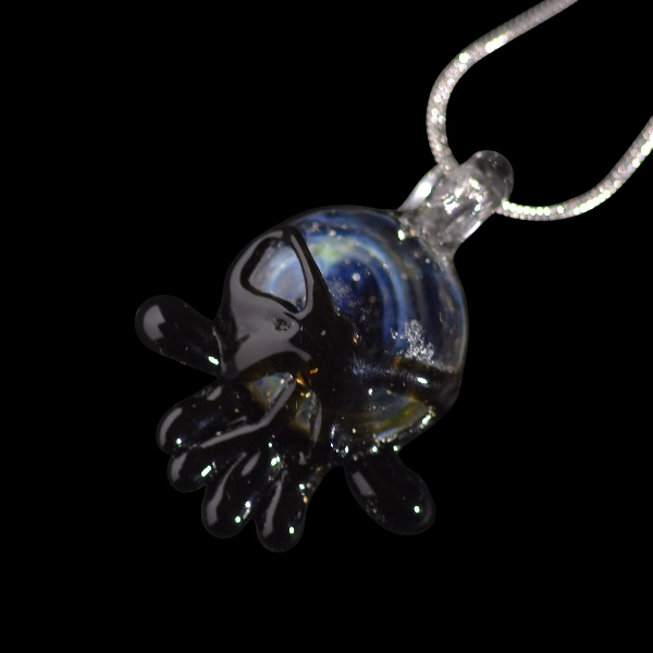 pendentif crâne de l'espace