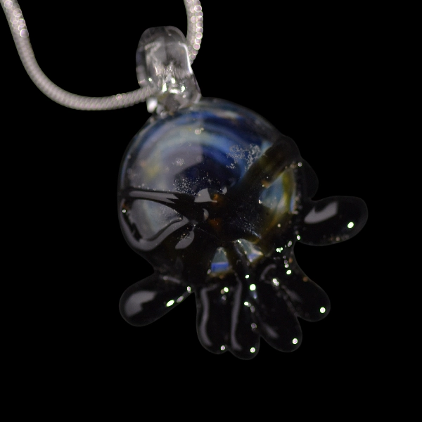 pendentif crâne de l'espace