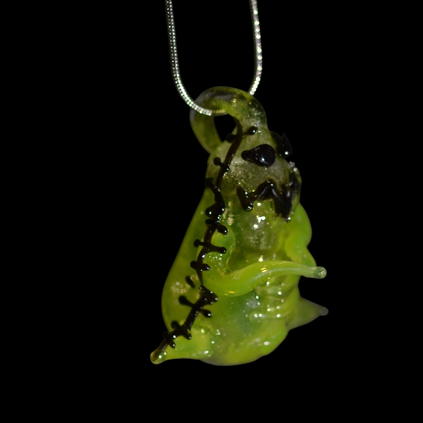 pendentif oogie boogie uv